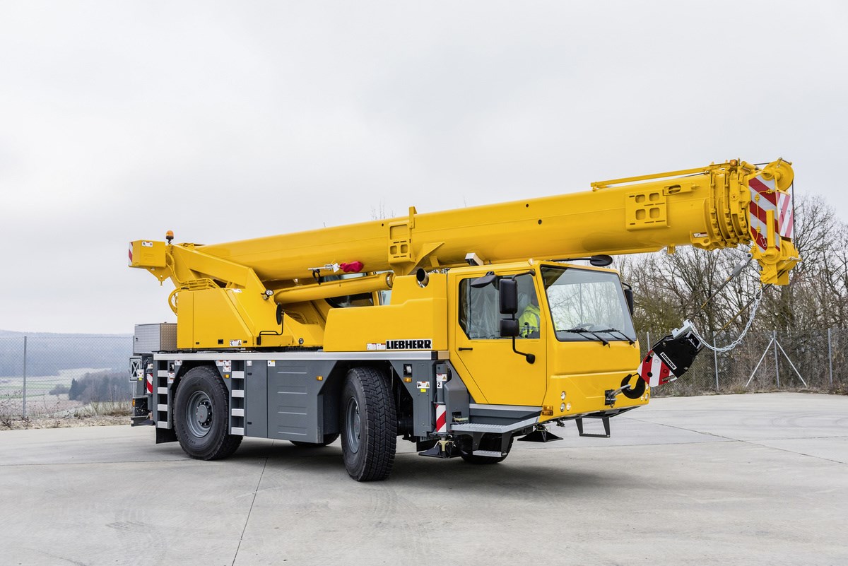 Автокран liebherr ltm. Автокран Liebherr LTM 1040. LTM 1040-2.1. Мобильный кран LTM 1040-2.1. Liebherr LTM 1040/1.