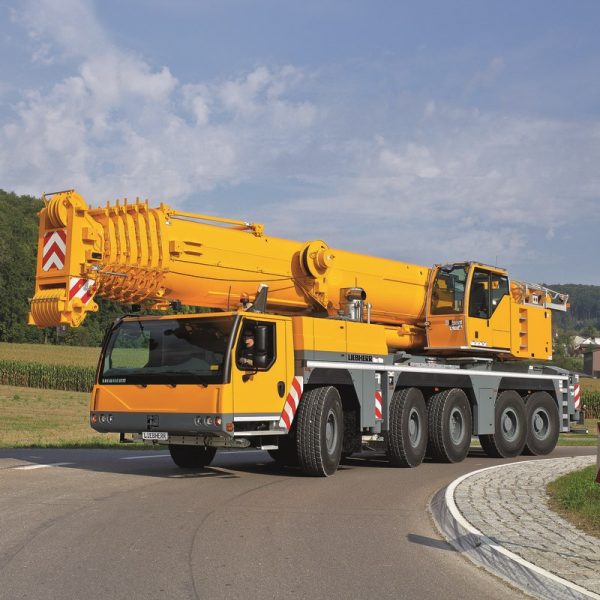  Mobile crane .

Max. load capacity                        200 t
Telescopic boom                            72 m
Max. hoist height                          101 m
Max. radius                                    80 m
Number of axles                            5