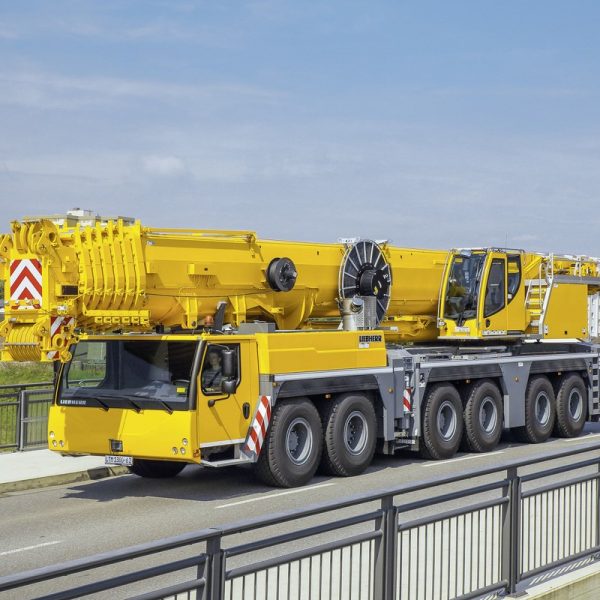 Mobile crane

Max. load capacity            300 t
Telescopic boom                78 m
Max. hoist height               114 m
Max. radius                         94 m
Number of axles                 6