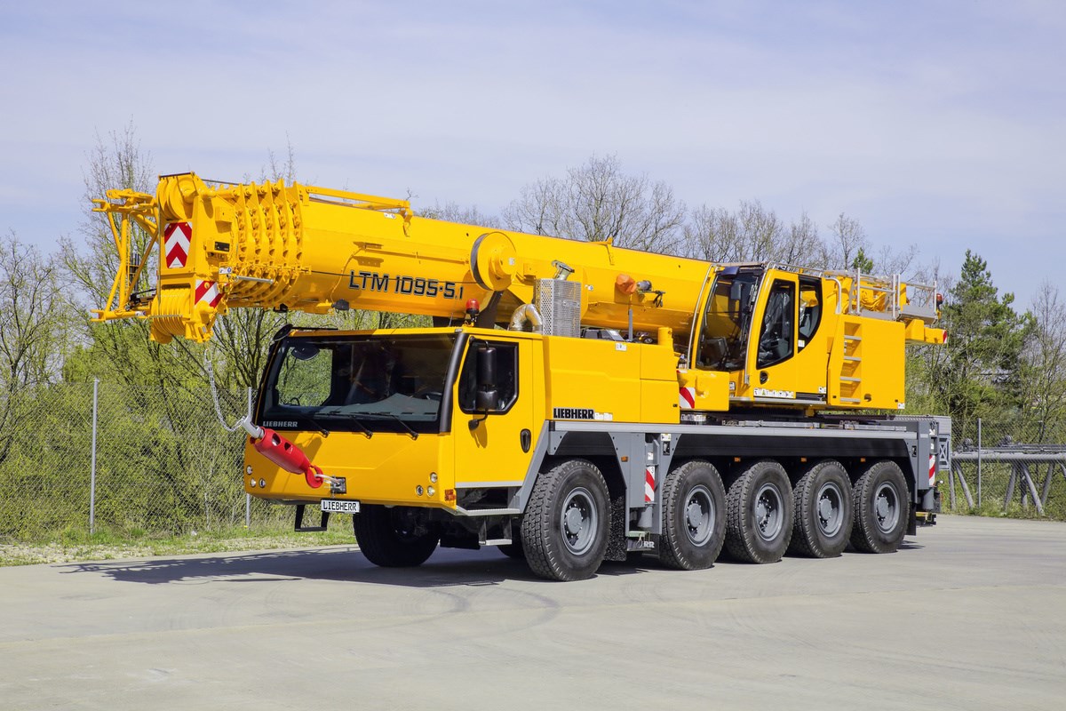 Автокран либхер. Кран Liebherr LTM 1095-5.1. Liebherr 1095-5.1. LTM 1095-5.1. Liebherr LTM 1095-5.1 гусек.