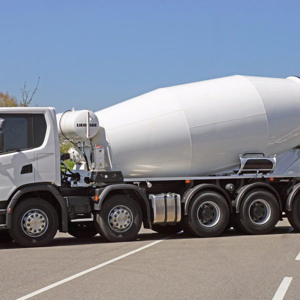 Truck mixer

Water capacity  13.30 m³
Geometric drum capacity 20.45 m³