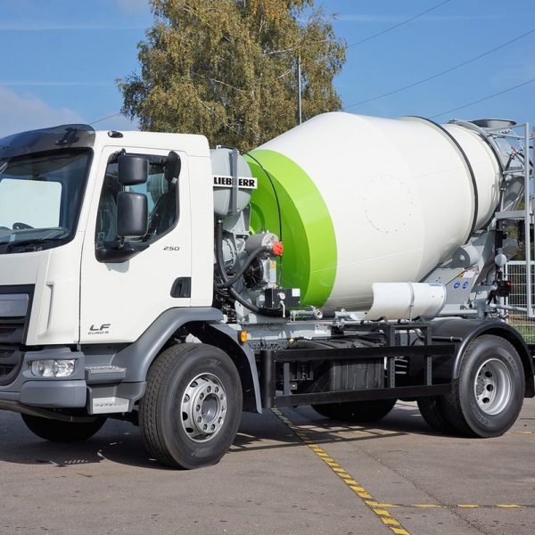 Truck mixer

Water capacity   5.95 m³
Geometric drum capacity  9.66 m³
