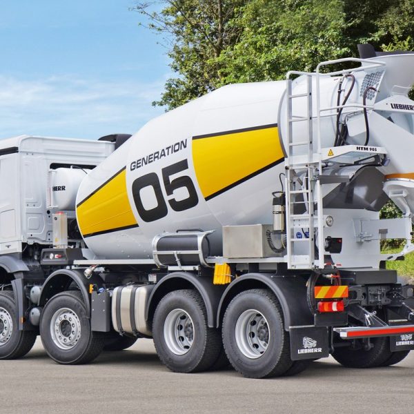 Truck mixer

Water capacity  10.50 m³
Geometric drum capacity  16.00 m³