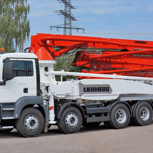 Truck mounted concrete pump

Vertical reach              31.7 m
Unfolding height        5.94 m