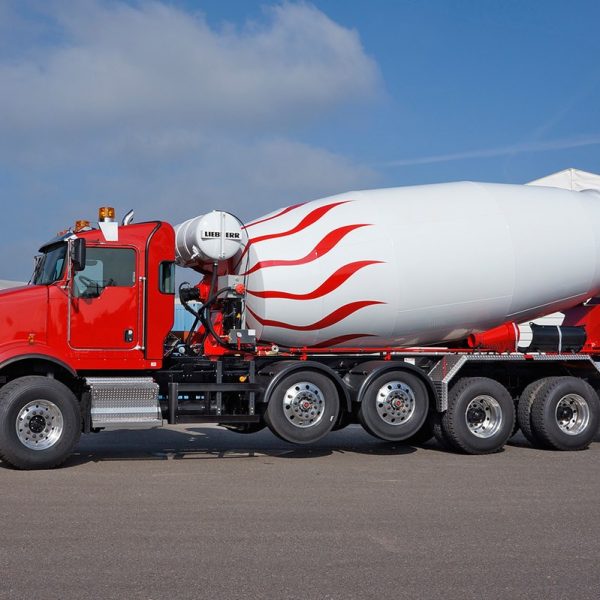 Truck mixer

Water capacity                       15.30 m³
Geometric drum capacity    24.45 m³
