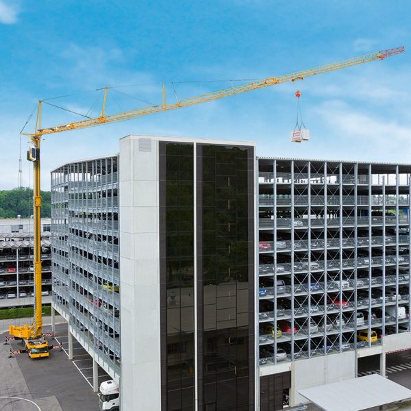 Standard                                          EN 14439
Lines                                                 2
Max. lifting capacity                       8,000 kg
Lifting capacity at max. radius     1,900 kg
Max. hook height                           39.90 m
Luffed jib position                         70 °